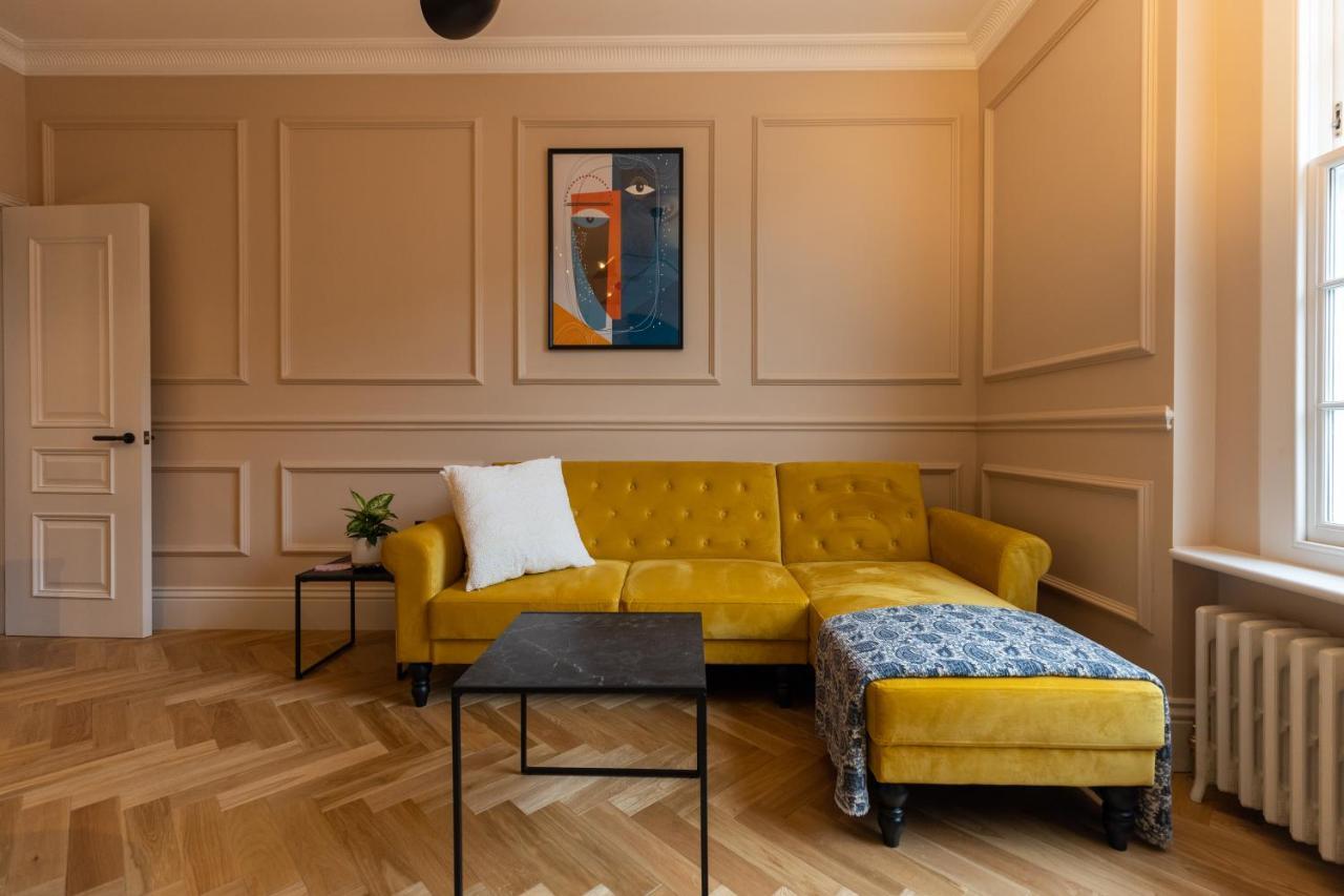 Boutique Apartment In Camden Road Londra Esterno foto