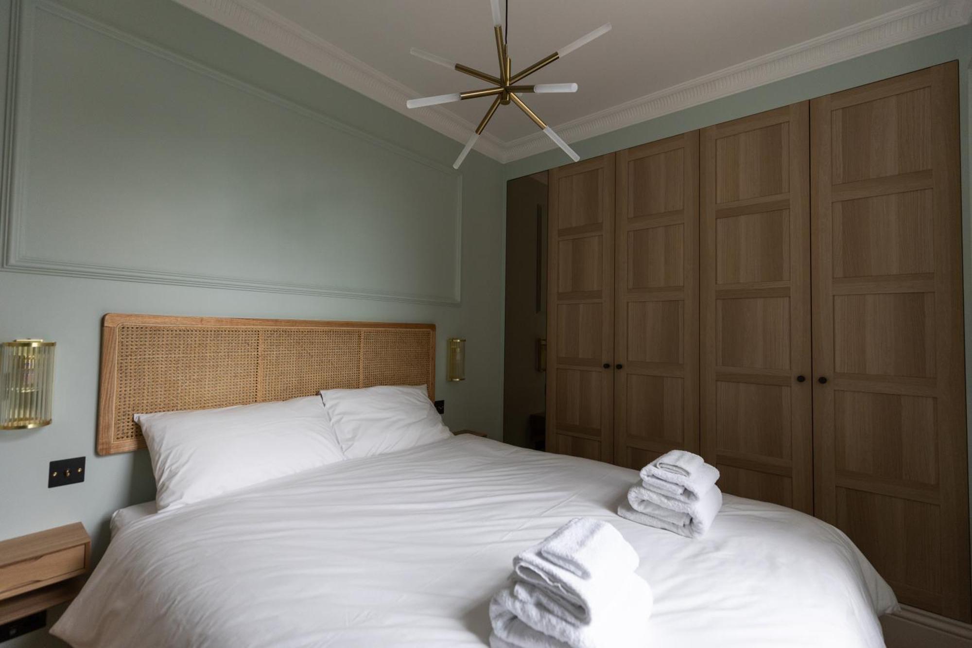 Boutique Apartment In Camden Road Londra Esterno foto