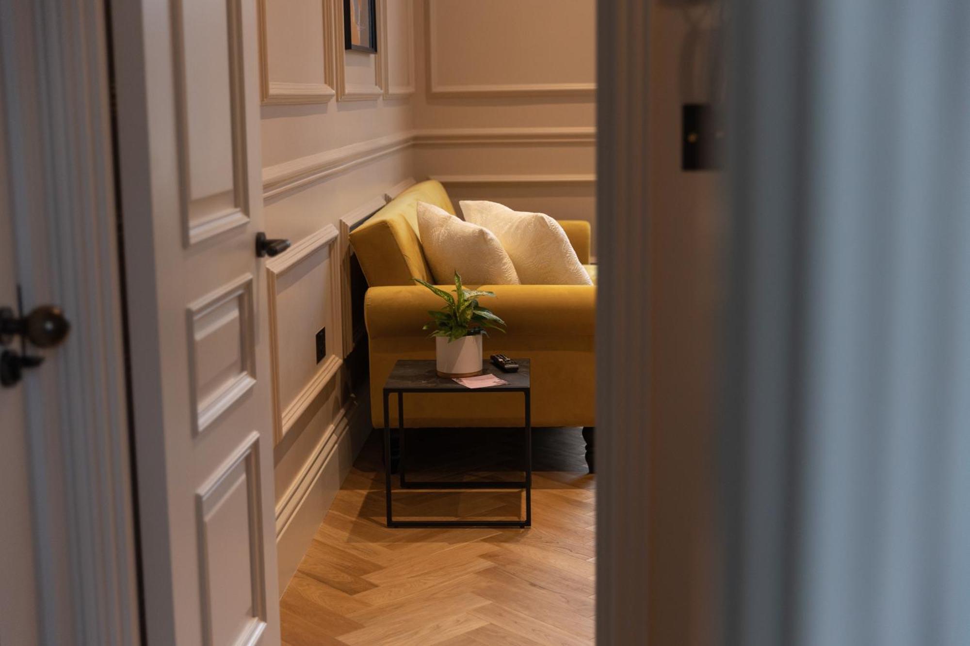 Boutique Apartment In Camden Road Londra Esterno foto